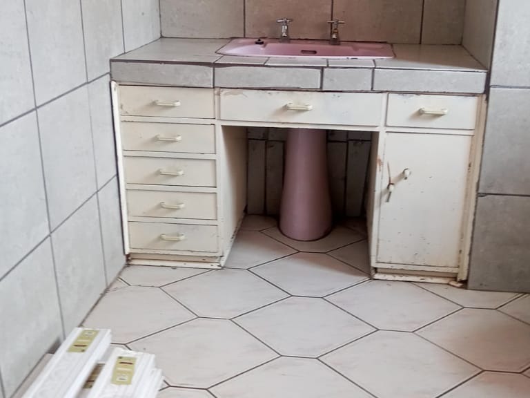 To Let 4 Bedroom Property for Rent in Universitas Free State